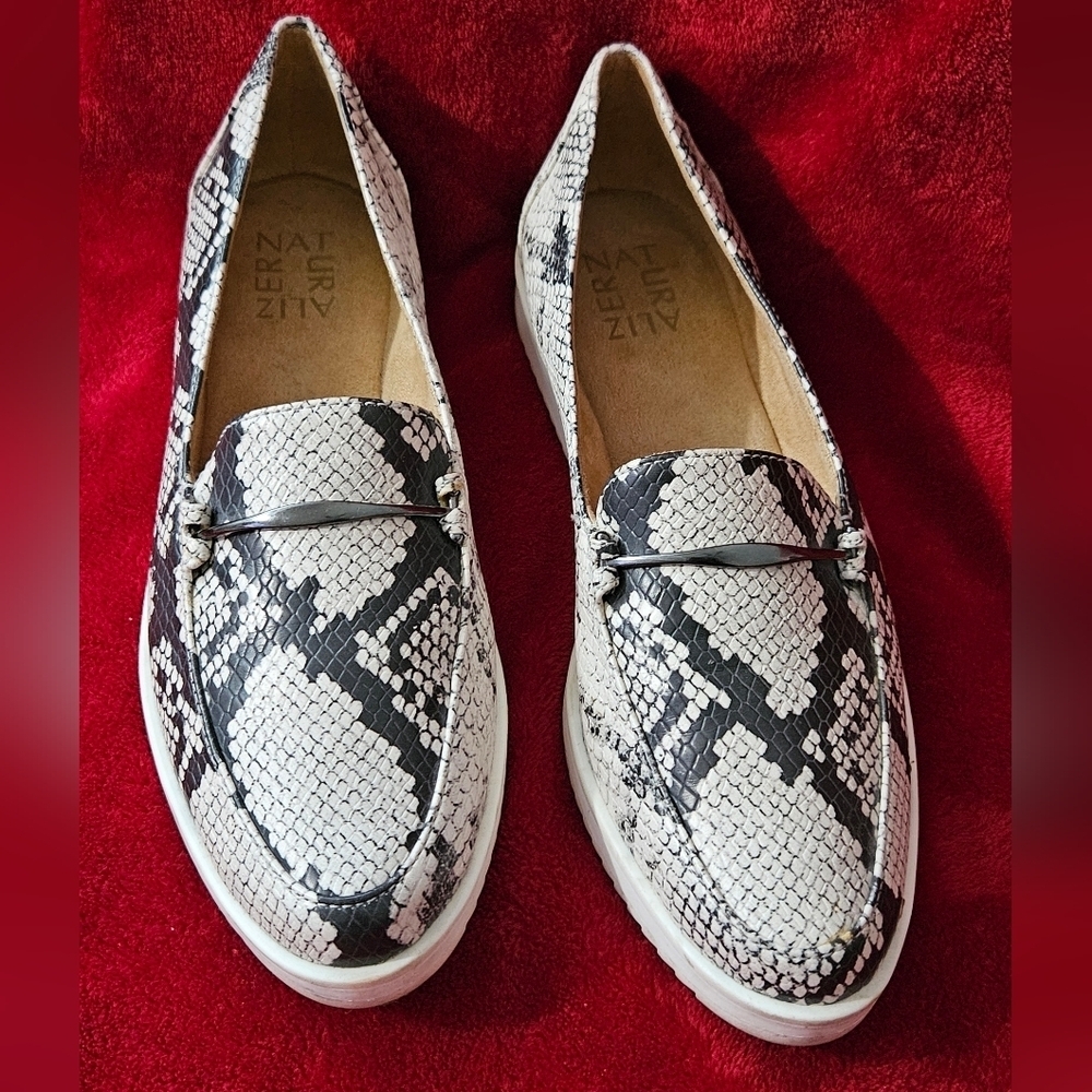 Naturalizer Women's Snake Print Loafers